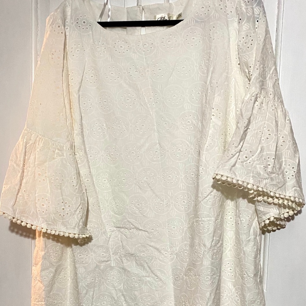 Cute white eyelet dress, size 20